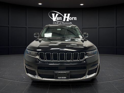 Used 2023 Jeep Grand Cherokee L Limited AWD/4WD image 2