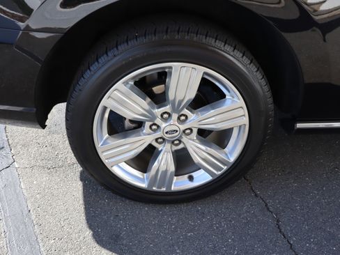 Used 2024 Ford Expedition Platinum image 44