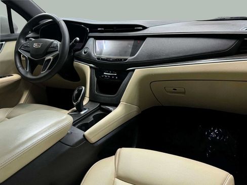 Used 2017 Cadillac XT5 FWD w/ LPO, Wheel Lock Package image 7