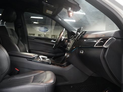Used 2019 Mercedes-Benz GLS 450 4MATIC image 24