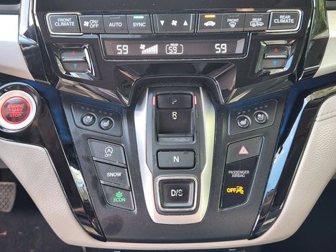 Used 2018 Honda Odyssey Elite image 14