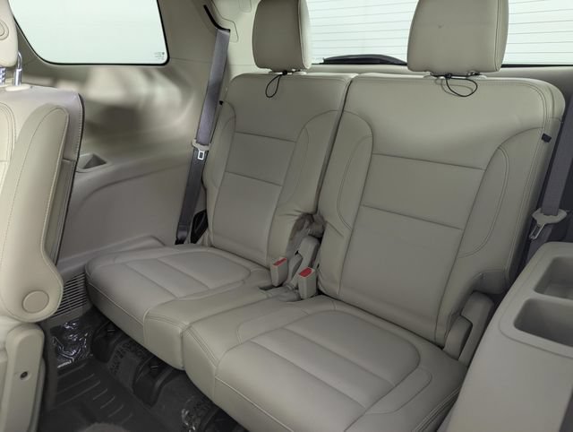 Used 2018 GMC Acadia Denali w/ Technology Package AWD/4WD image 17