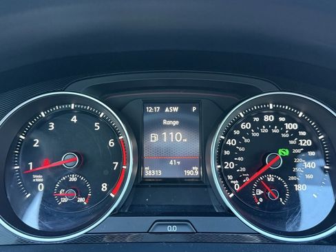 Used 2017 Volkswagen GTI Sport image 9