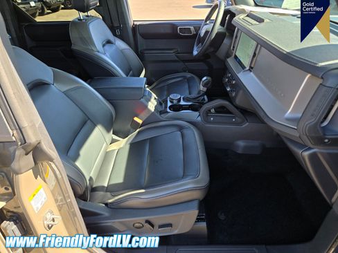 Certified 2025 Ford Bronco Outer Banks w/ Sasquatch Package AWD/4WD image 14