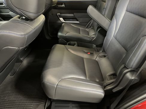 Used 2023 Toyota Sequoia Platinum image 32