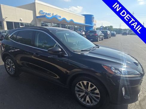 Used 2020 Ford Escape Titanium AWD/4WD image 1