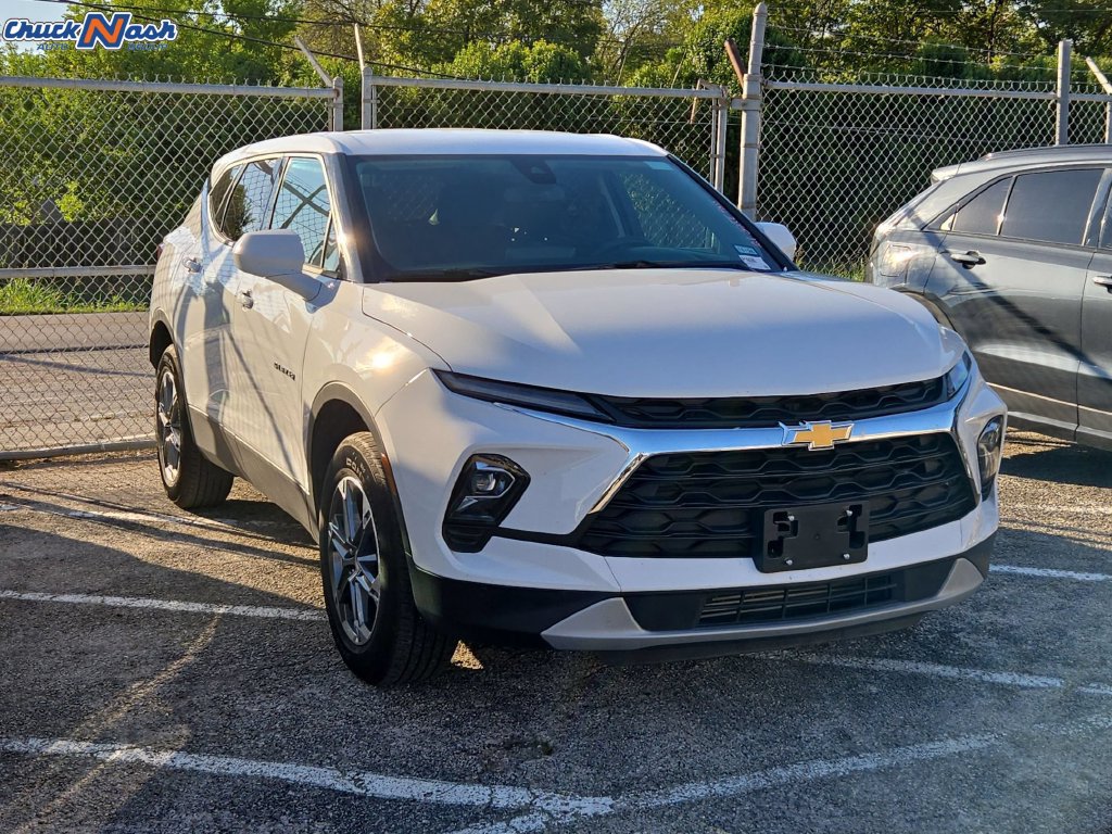Certified 2026 Chevrolet Blazer LT FWD image 1