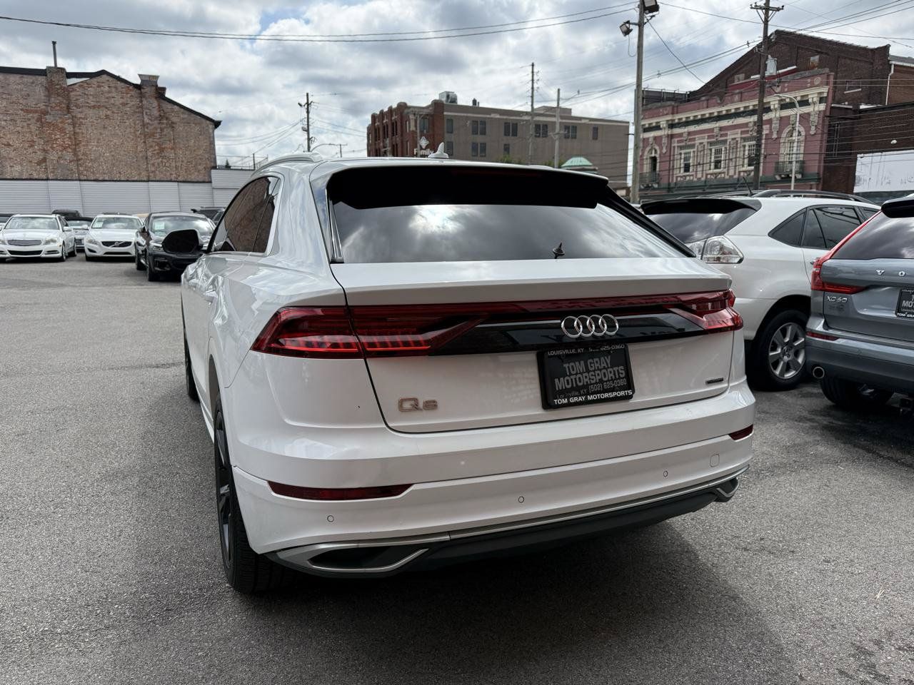 Used 2019 Audi Q8 Premium w/ Cold Weather Package AWD/4WD image 4