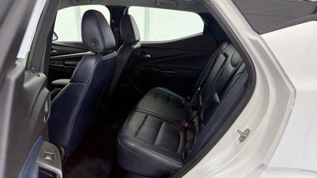 Used 2023 Chevrolet Bolt EUV LT w/ Convenience Package FWD image 15