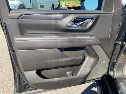 Used 2023 Chevrolet Tahoe RST w/ Luxury Package AWD/4WD image 9