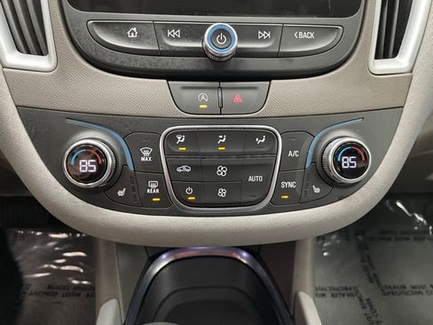 Used 2023 Chevrolet Malibu LT image 6