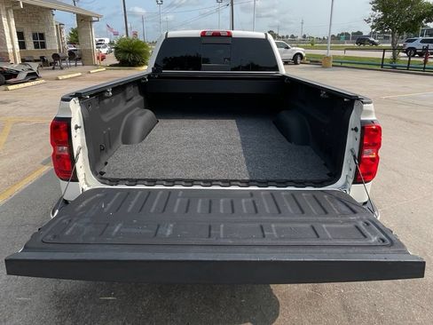 Used 2015 Chevrolet Silverado 1500 High Country w/ High Country Premium Package RWD image 10