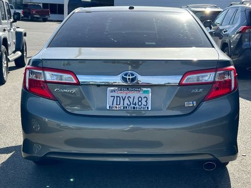 Used 2014 Toyota Camry XLE w/ Convenience Package FWD image 5