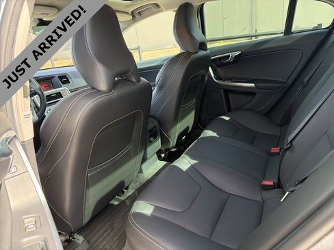Used 2018 Volvo S60 T5 Dynamic w/ Vision Package image 9