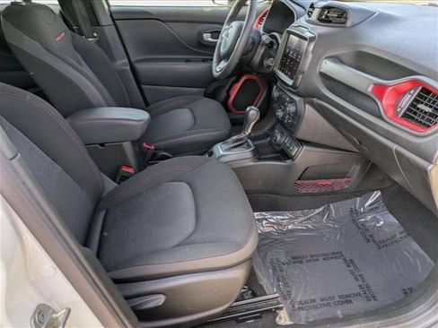 Used 2023 Jeep Renegade Trailhawk image 19