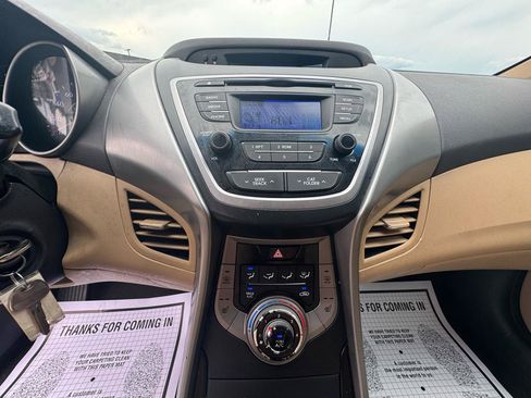 Used 2013 Hyundai Elantra GLS w/ Preferred Pkg FWD image 19