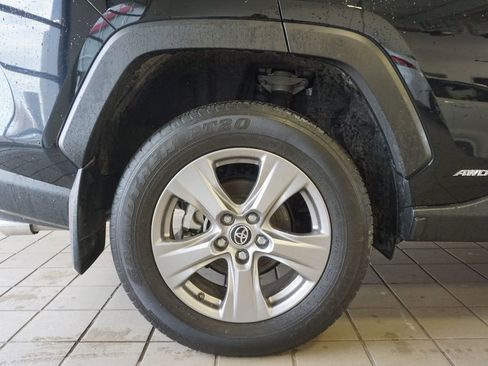 Used 2025 Toyota RAV4 LE image 27