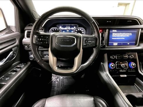 Used 2021 GMC Yukon Denali w/ Denali Premium Package AWD/4WD image 5