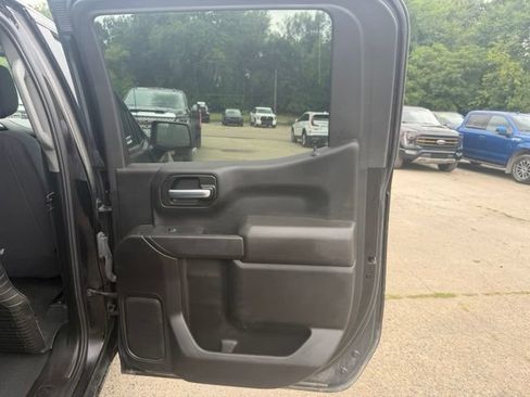 Used 2024 GMC Sierra 1500 Pro w/ Graphite Edition AWD/4WD image 9