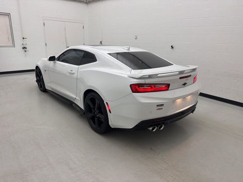Used 2018 Chevrolet Camaro SS RWD image 11