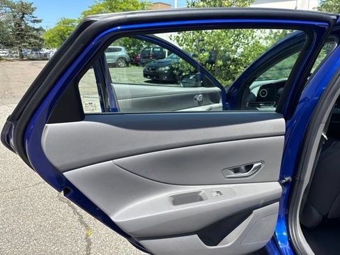 Used 2024 Hyundai Elantra SEL FWD image 26