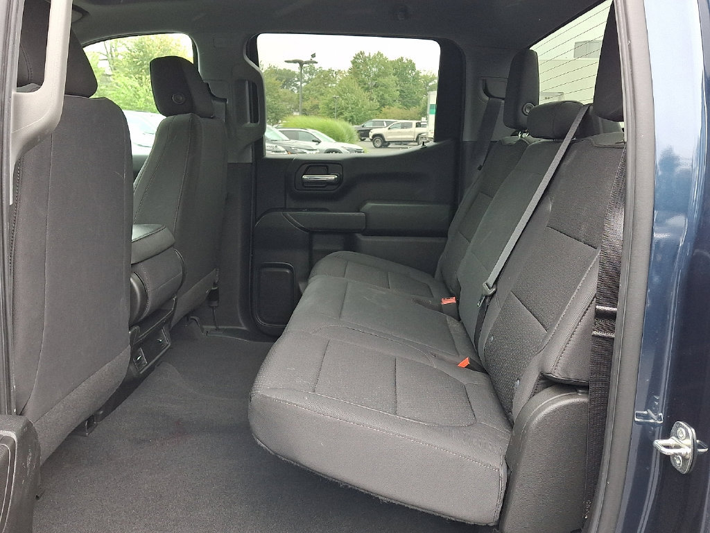 Certified 2022 Chevrolet Silverado 1500 Custom w/ LPO, Dark Essentials Package AWD/4WD image 10