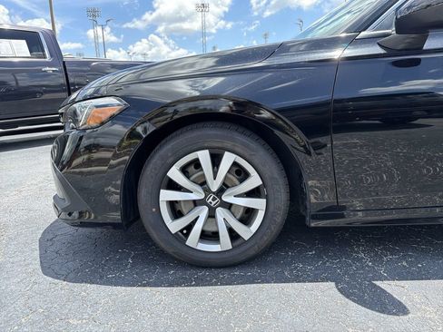 Used 2023 Honda Civic LX image 31