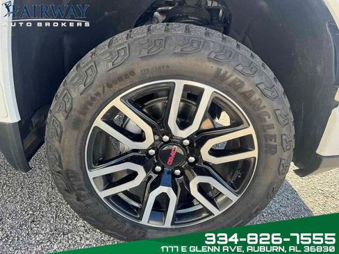 Used 2024 GMC Sierra 1500 AT4 w/ Technology Package image 33