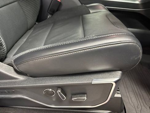 Used 2023 Ford F150 Raptor AWD/4WD image 13