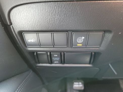 Used 2022 Nissan Armada SL w/ Captain's Chairs Package AWD/4WD image 19