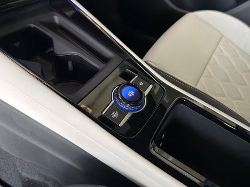 New 2026 Volkswagen Tiguan SEL R-Line AWD/4WD image 17