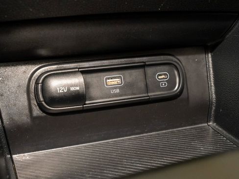 Used 2023 Kia Sportage LX image 13