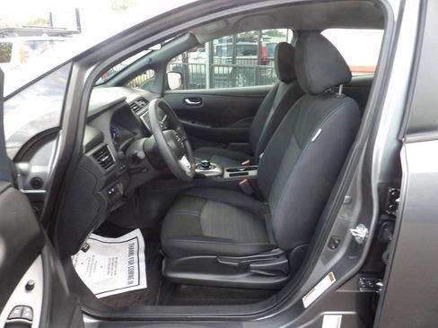 Used 2019 Nissan Leaf S w/ S Charge Package FWD image 9