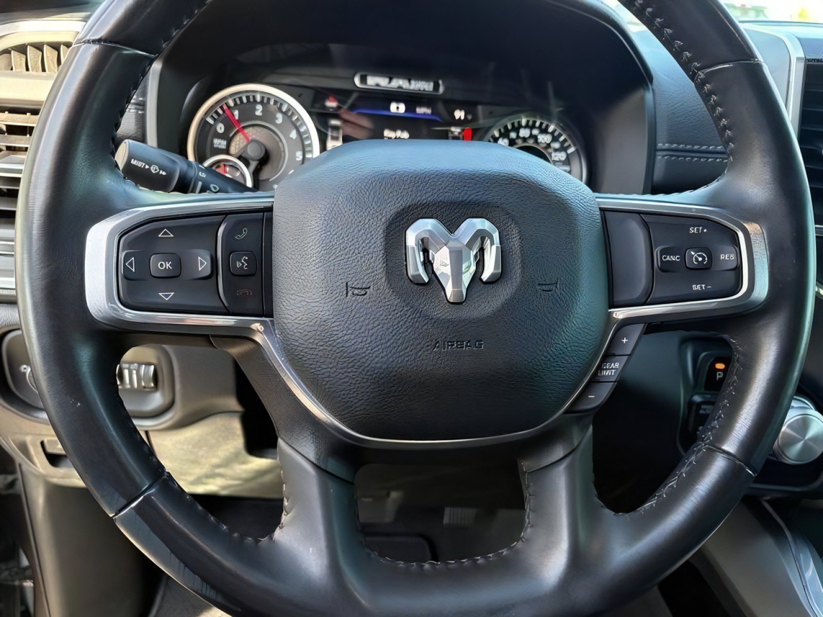 Used 2022 RAM 1500 Laramie w/ Sport Appearance Package AWD/4WD image 23