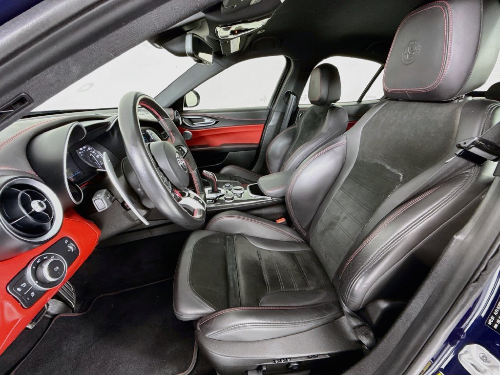 Used 2020 Alfa Romeo Giulia Quadrifoglio RWD image 5