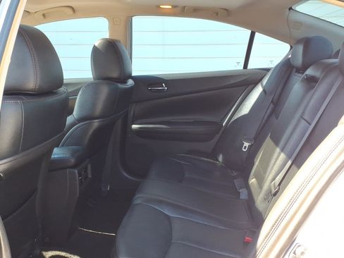 Used 2012 Nissan Maxima 3.5 SV w/ Tech Pkg FWD image 11