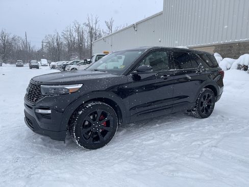 Certified 2021 Ford Explorer ST w/ Equipment Group 401A image 8