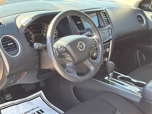 Used 2020 Nissan Pathfinder SV w/ Cargo Package image 19