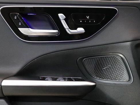 Certified 2025 Mercedes-Benz C 300 4MATIC Sedan image 3