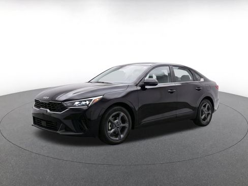 Used 2026 Kia K4 FWD image 3