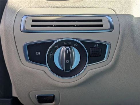 Certified 2018 Mercedes-Benz C 300 Sedan image 8