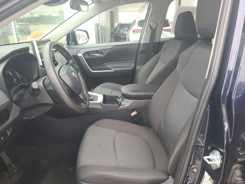 Used 2025 Toyota RAV4 XLE image 16