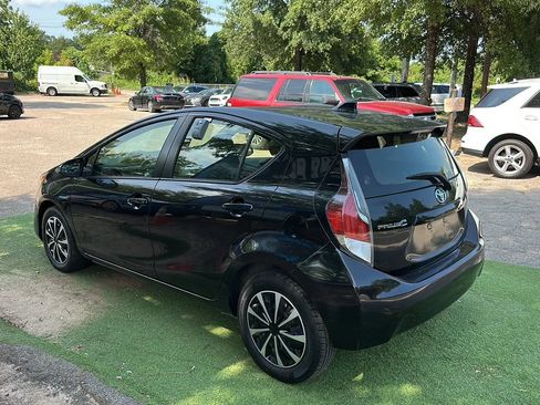 Used 2016 Toyota Prius C Two FWD image 7