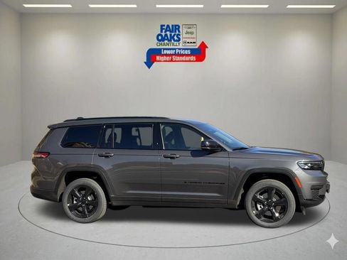New 2025 Jeep Grand Cherokee L Laredo AWD/4WD image 5