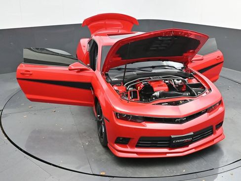 Used 2015 Chevrolet Camaro SS w/ RS Package image 33