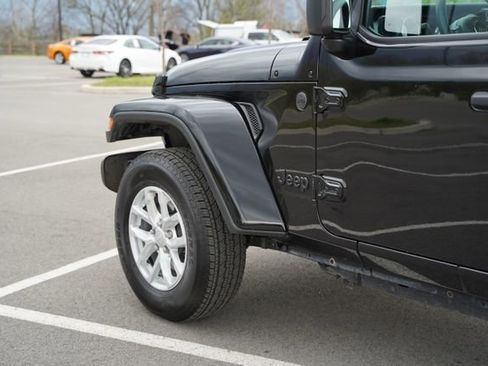 Used 2023 Jeep Gladiator Sport image 34