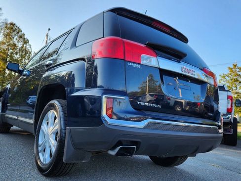 Used 2017 GMC Terrain SLT w/ Open Road Package image 10