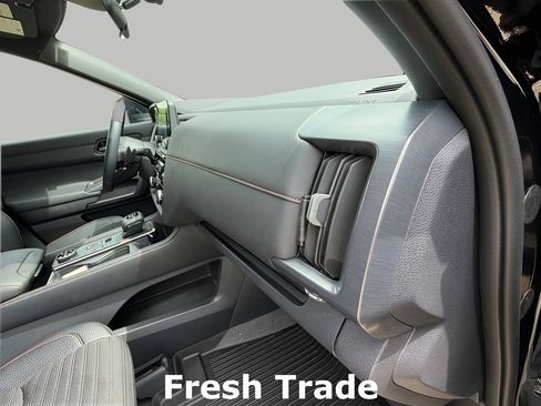 Used 2025 Nissan Pathfinder Rock Creek AWD/4WD image 12