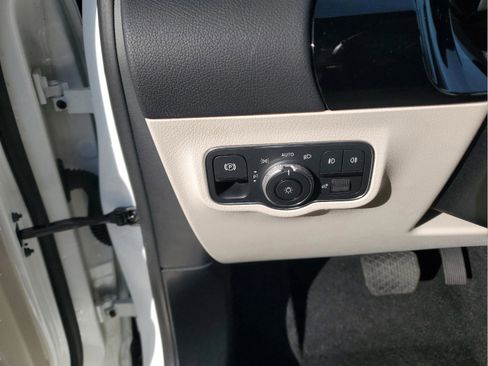 Used 2025 Mercedes-Benz GLA 250 image 29