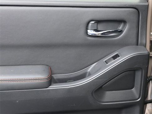 Used 2023 Nissan Frontier PRO-4X w/ Pro Convenience Package image 25